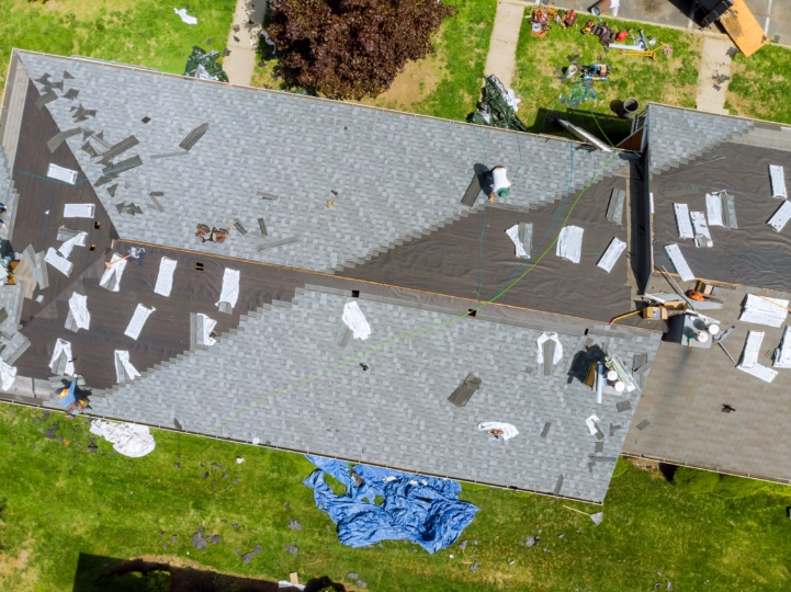 Pros and Cons of Using Composite Roofing on Your Homefeatured image