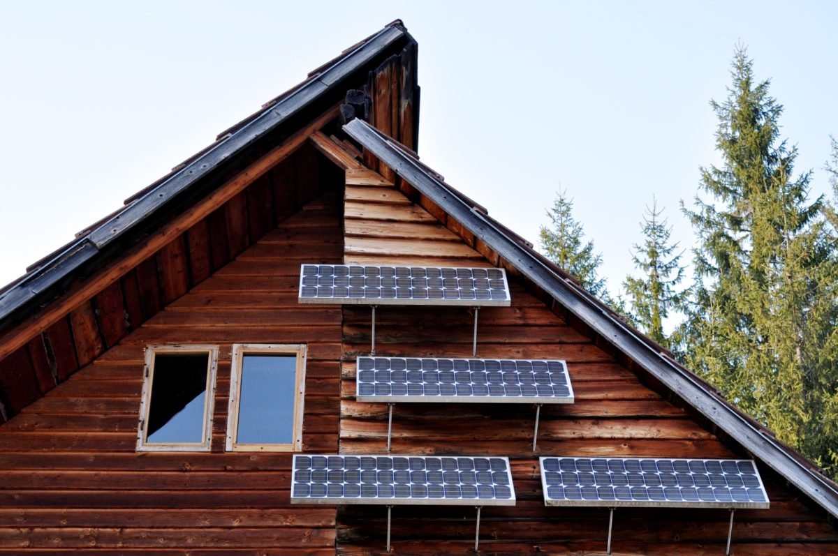 Top Three Popular Roofing Upgrades for Homeowners Looking to Sellfeatured image